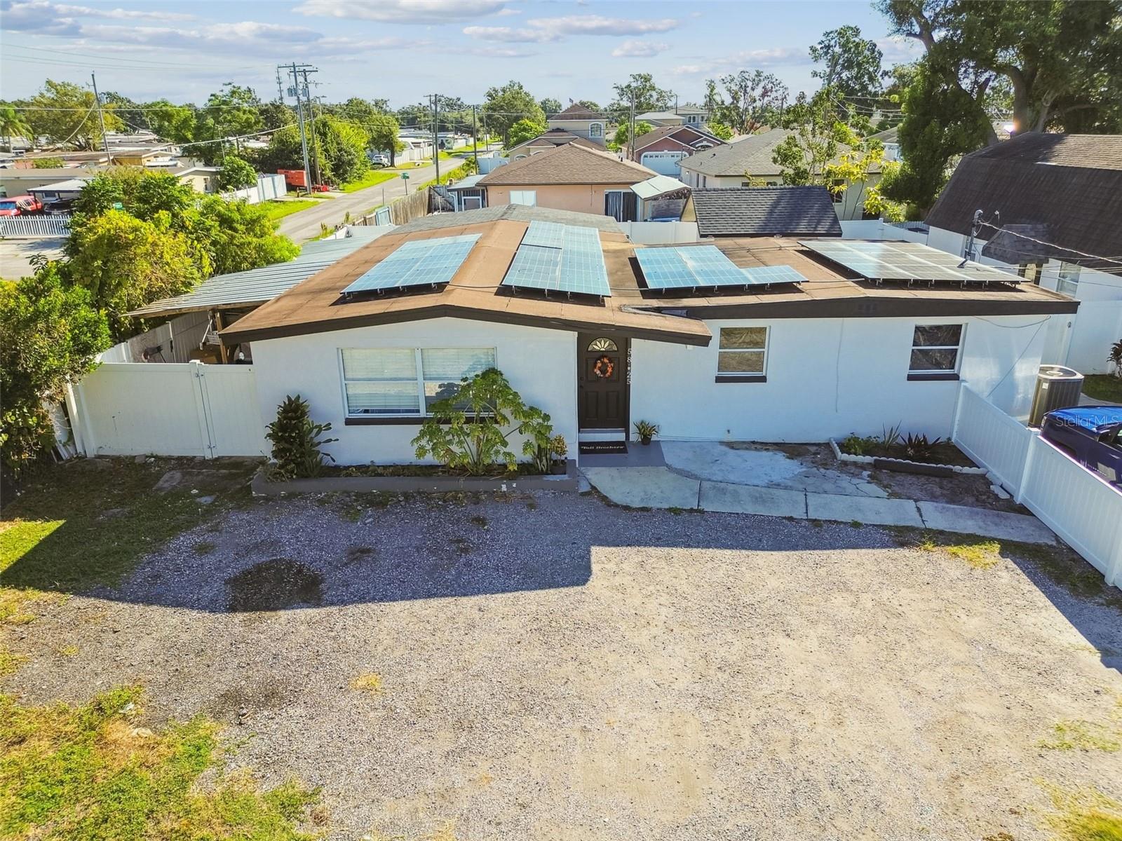 Image 6 of 65 For 5825 Thatcher Avenue