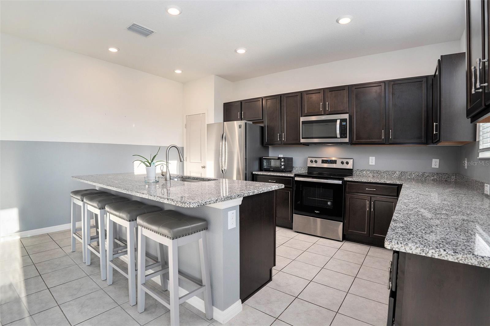 Image 10 of 33 For 12481 Aston Drive