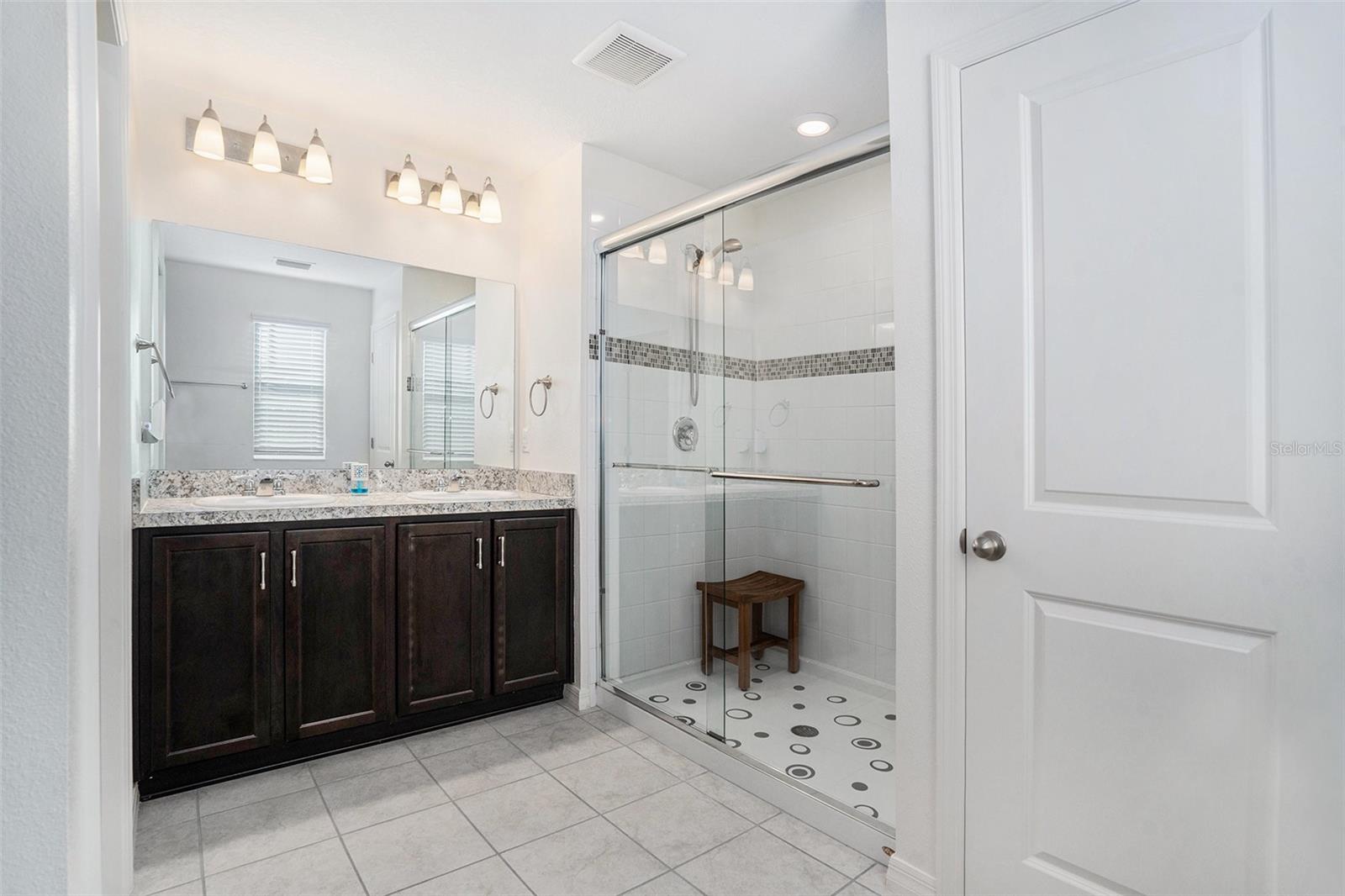 Image 17 of 33 For 12481 Aston Drive