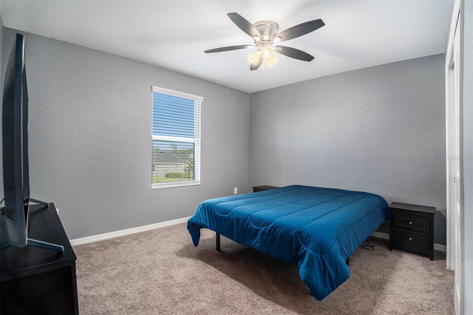 Image 20 of 33 For 12481 Aston Drive