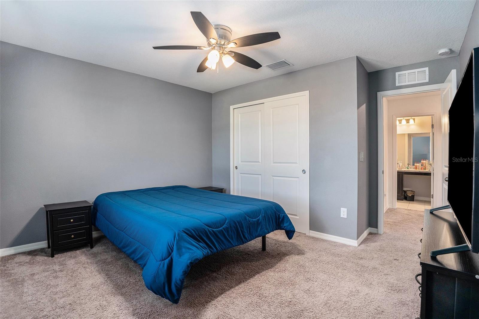 Image 21 of 33 For 12481 Aston Drive