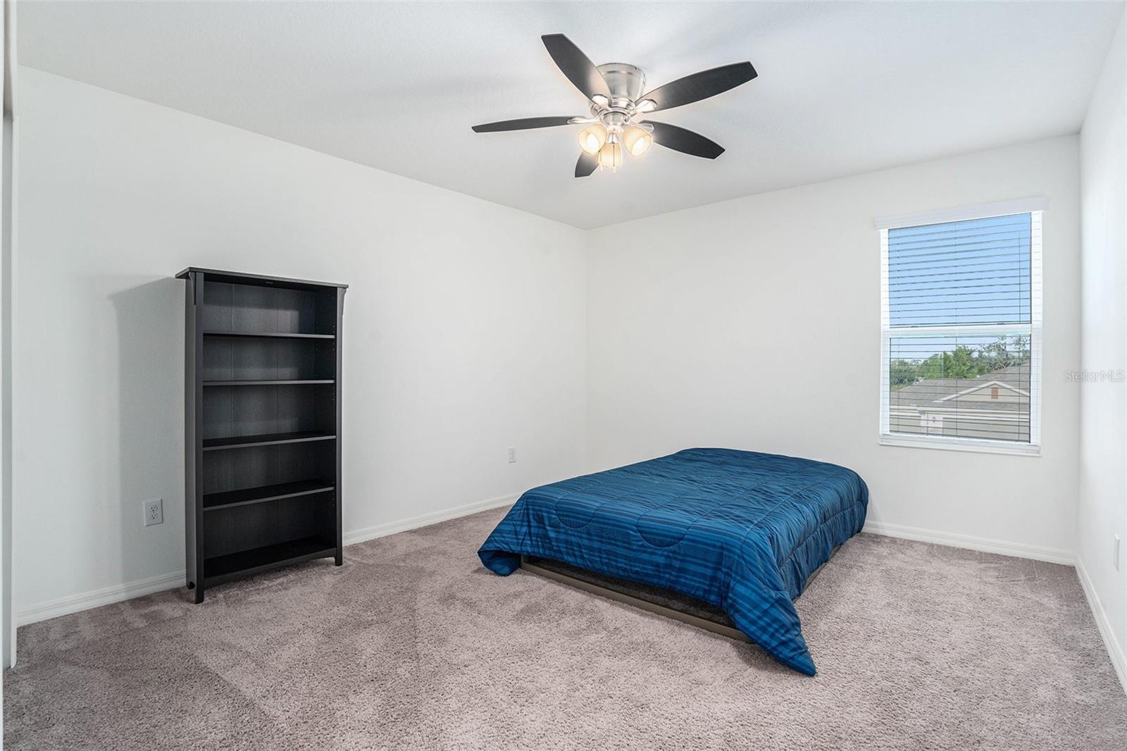 Image 23 of 33 For 12481 Aston Drive