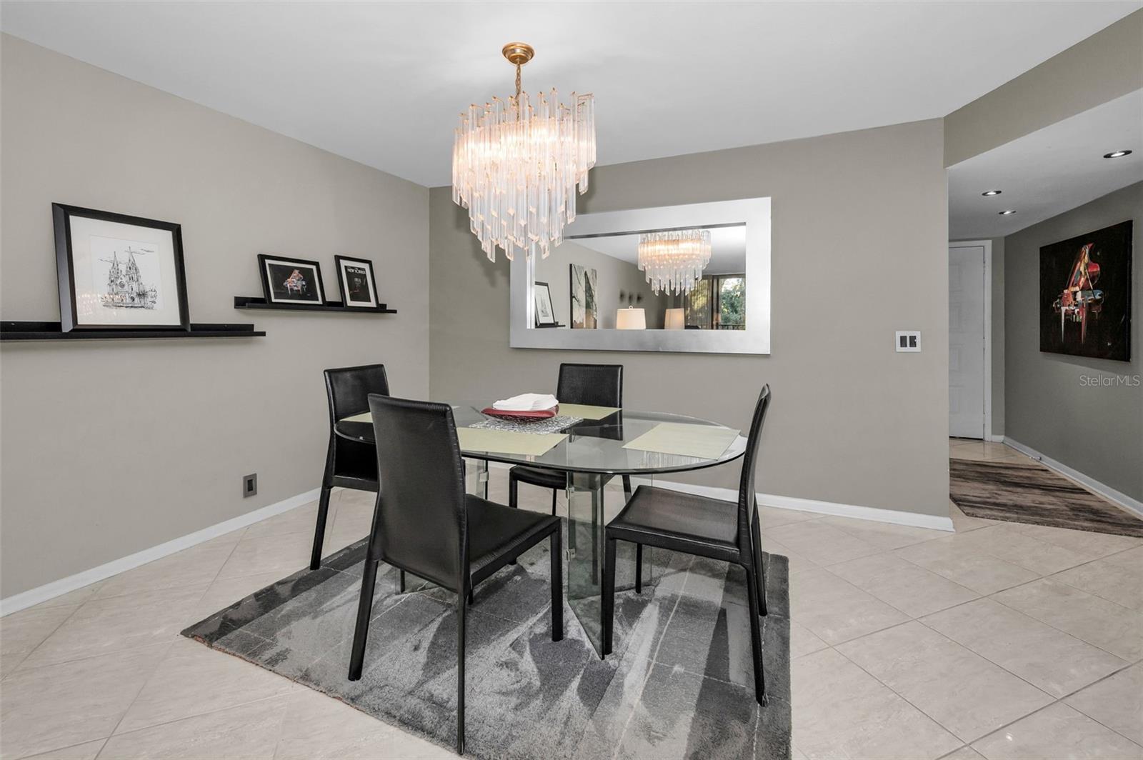 Image 15 of 85 For 3062 Eastland Boulevard 105