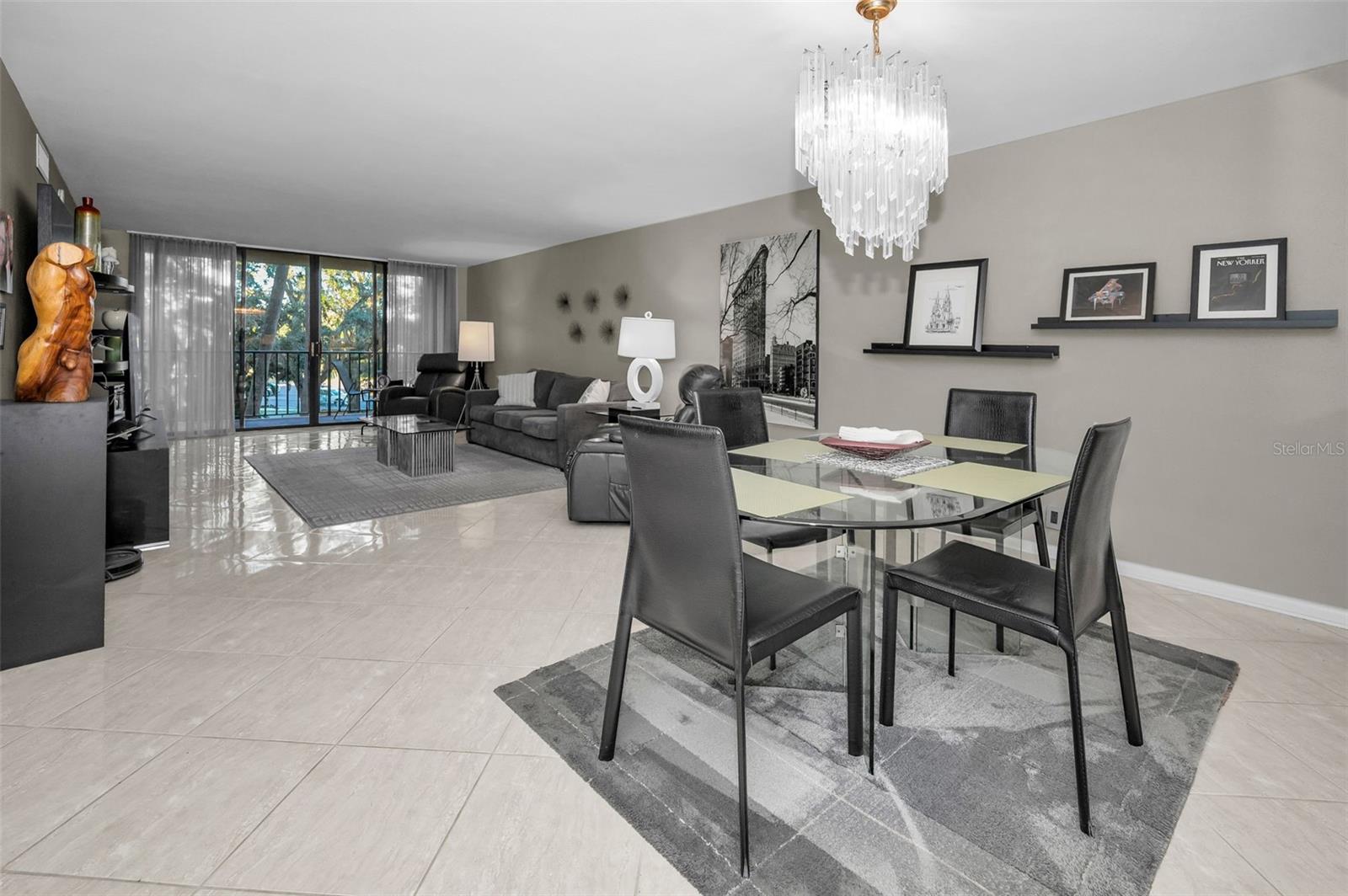 Image 18 of 85 For 3062 Eastland Boulevard 105