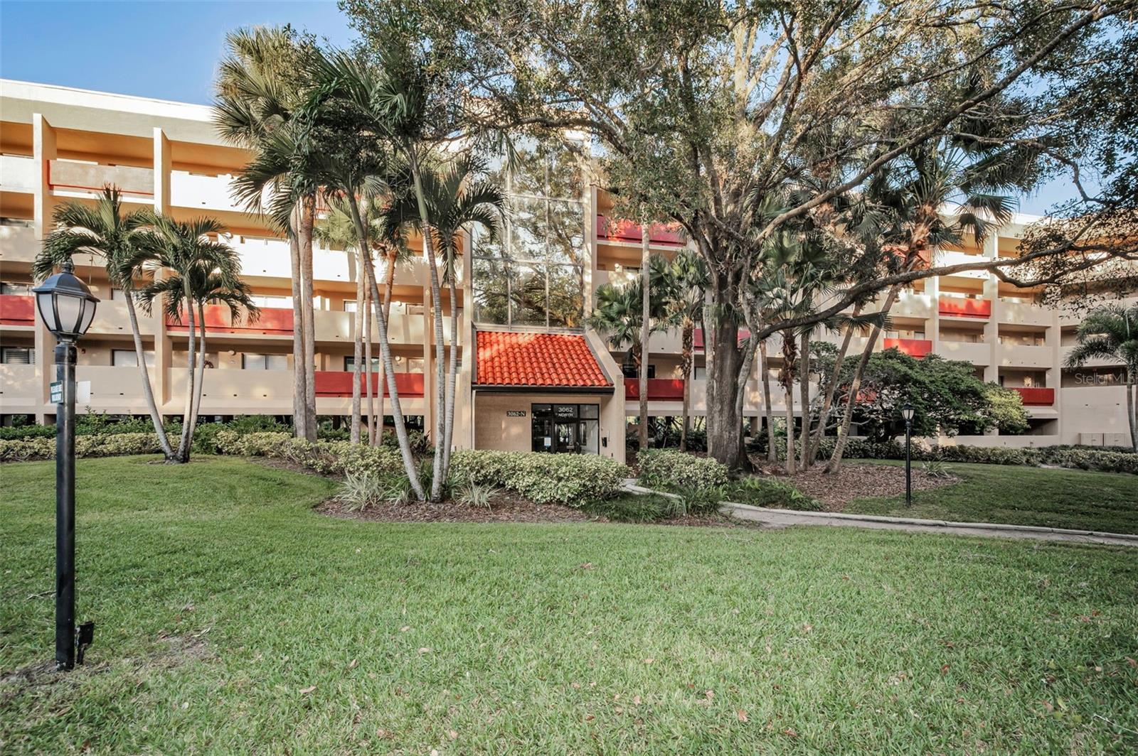 Image 3 of 85 For 3062 Eastland Boulevard 105