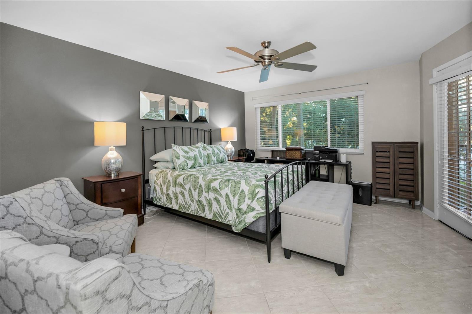 Image 36 of 85 For 3062 Eastland Boulevard 105