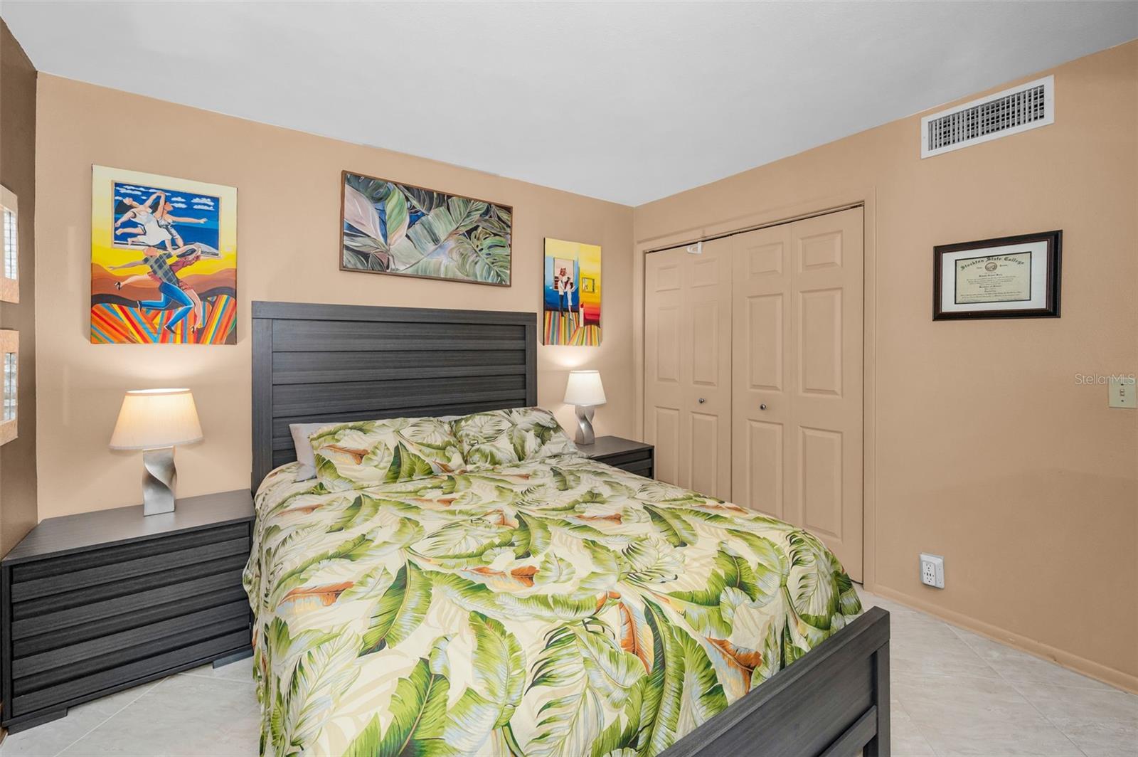 Image 43 of 85 For 3062 Eastland Boulevard 105