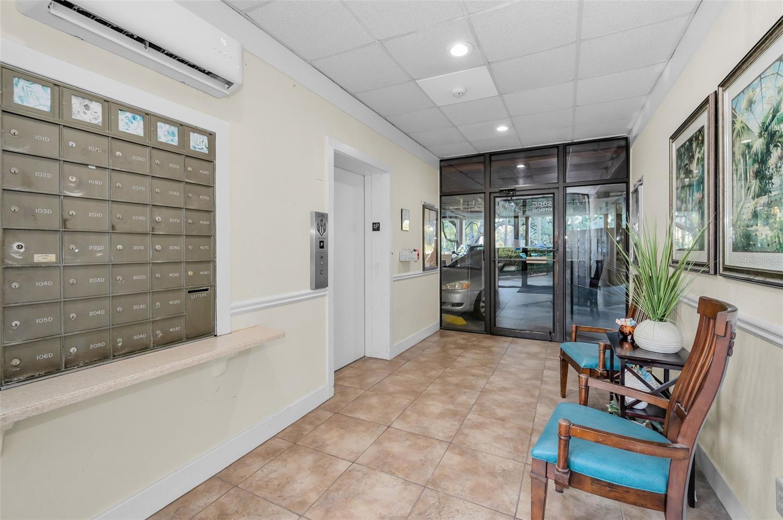 Image 9 of 85 For 3062 Eastland Boulevard 105