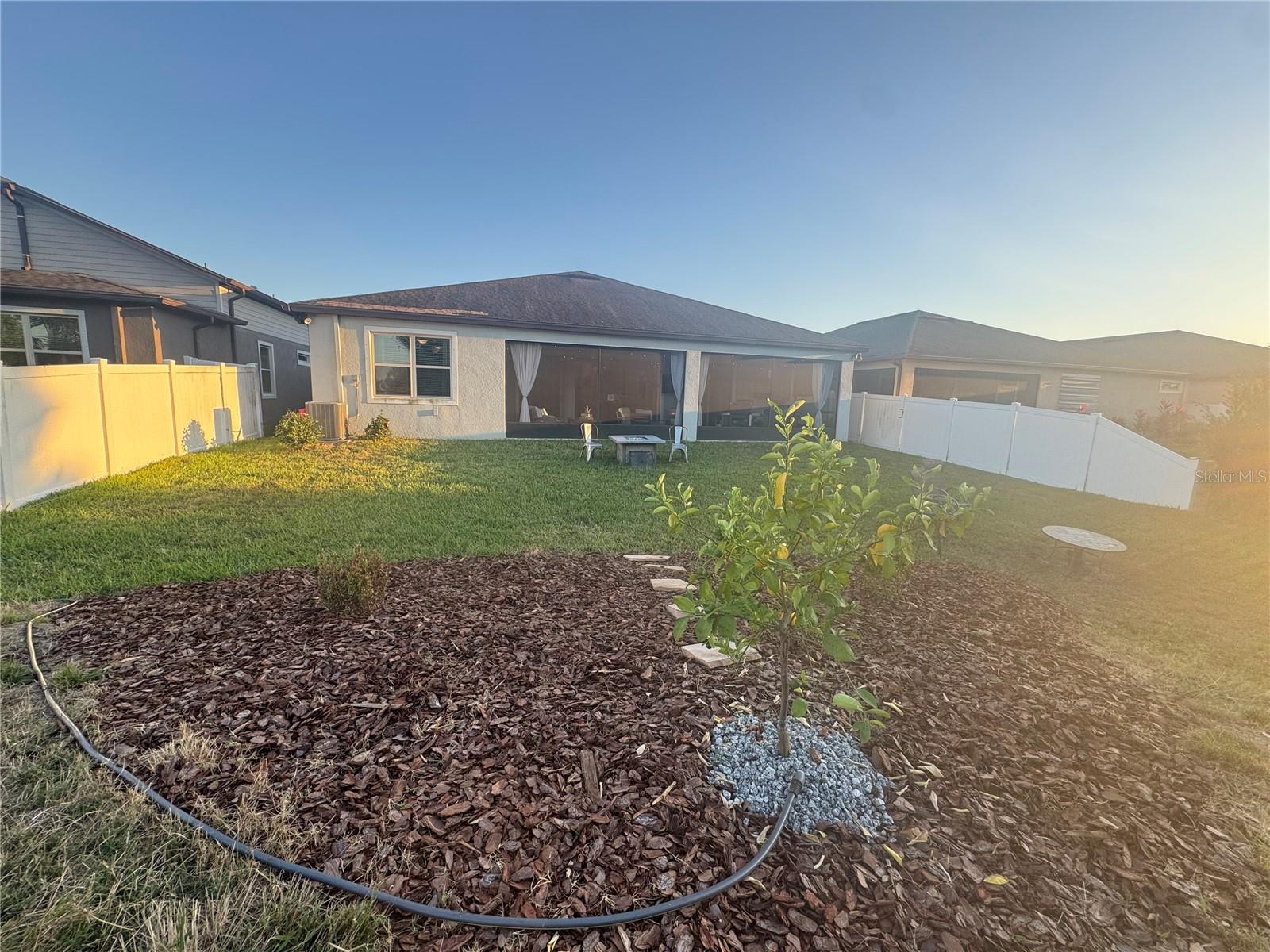 Listing photo id 30 for 11626 Dublin Grafton Drive