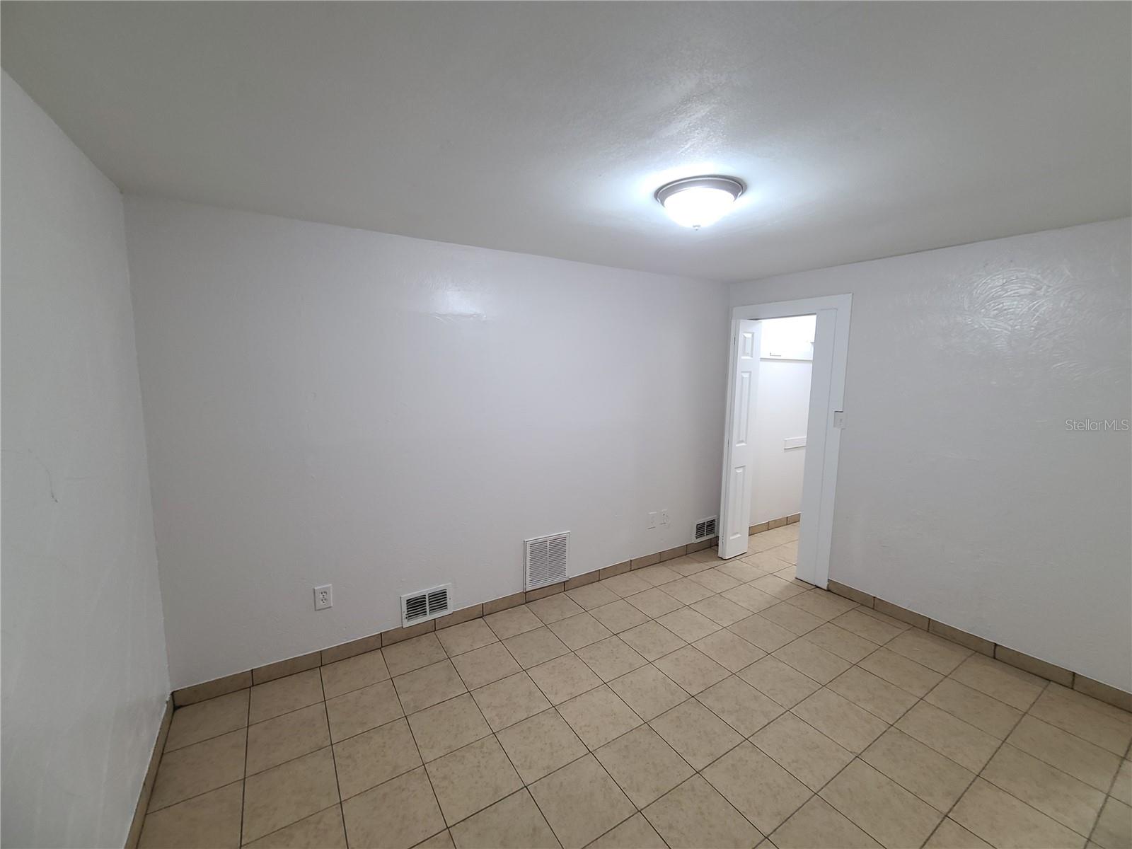 Image 6 of 11 For 1706 Sitka Street