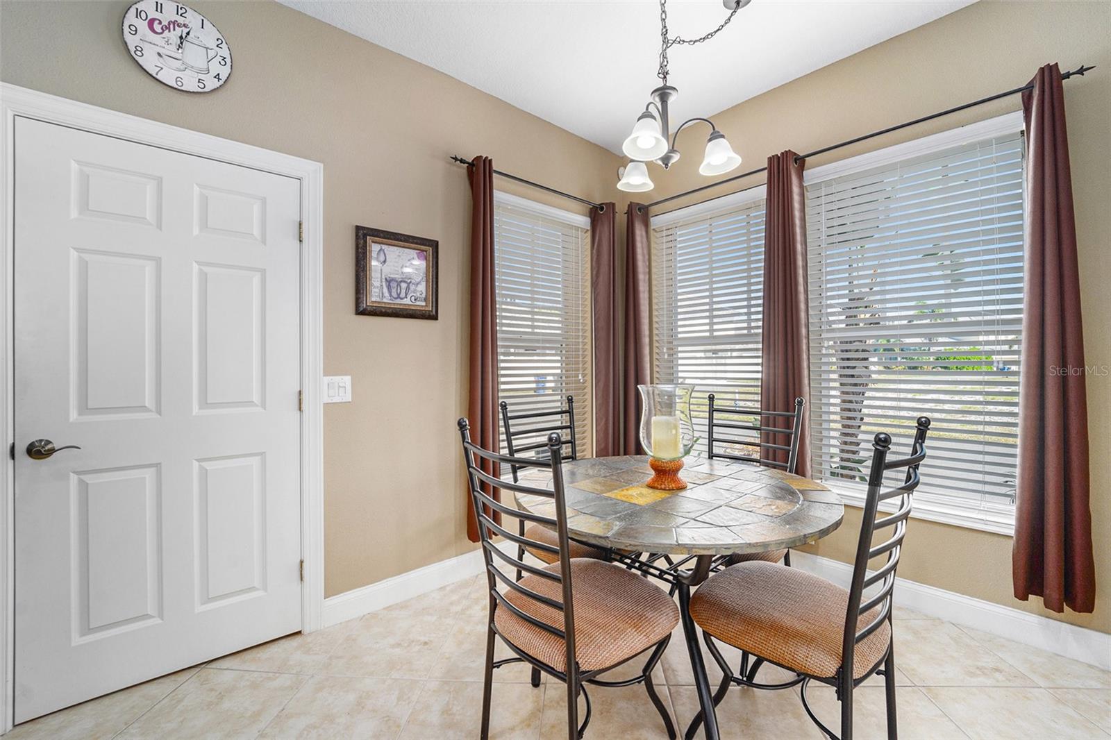Image 11 of 31 For 5516 Luminar Pointe Lane