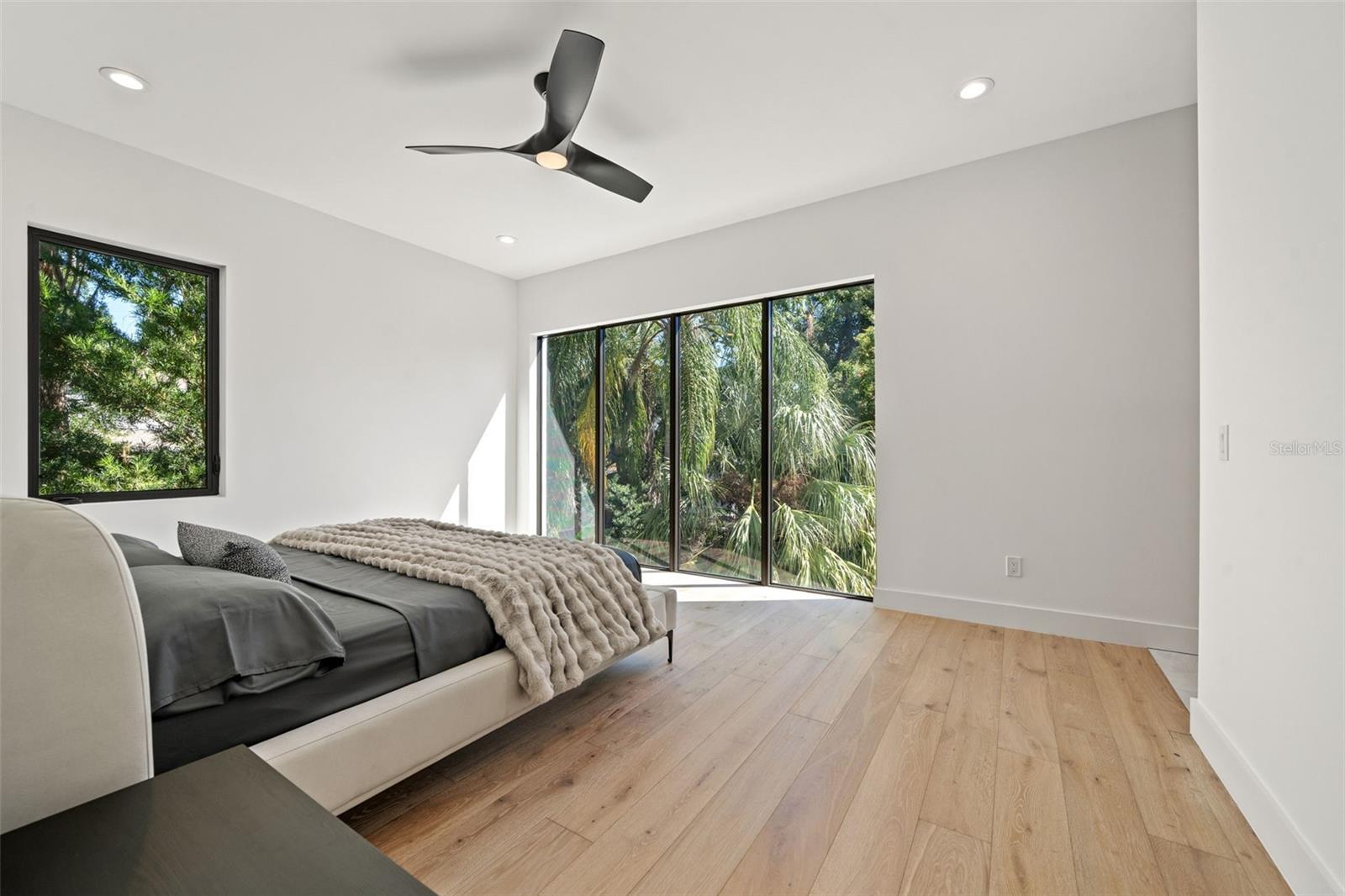 Image 33 of 61 For 5008 Elberon Street