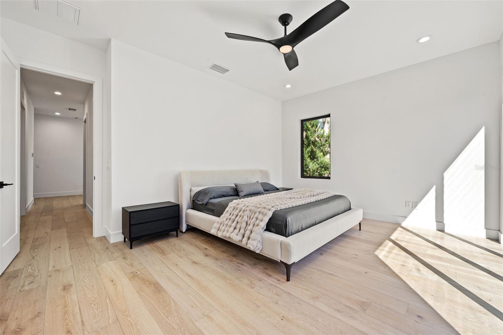 Image 34 of 61 For 5008 Elberon Street