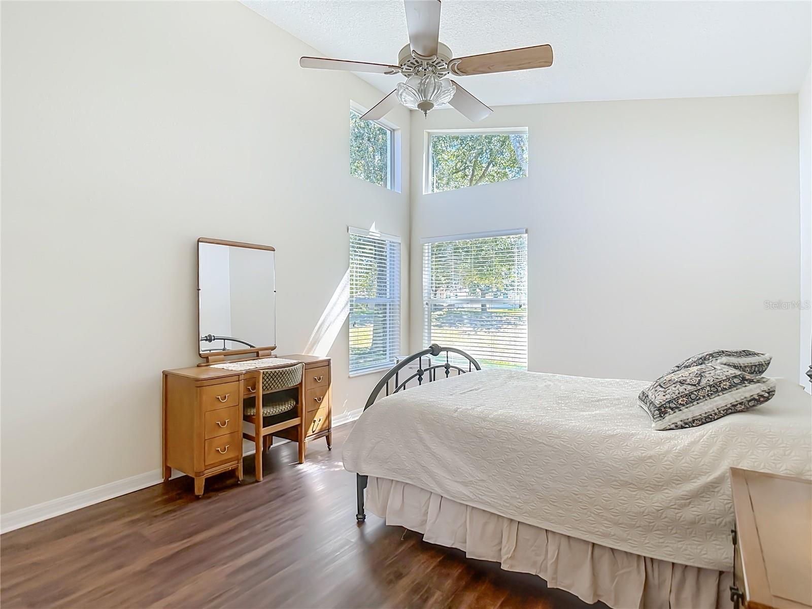 Image 23 of 48 For 456 Greenwich Circle