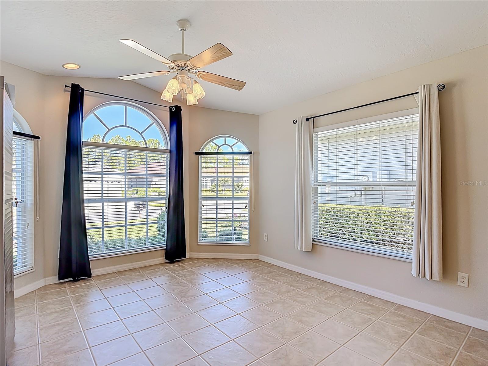 Image 4 of 48 For 456 Greenwich Circle