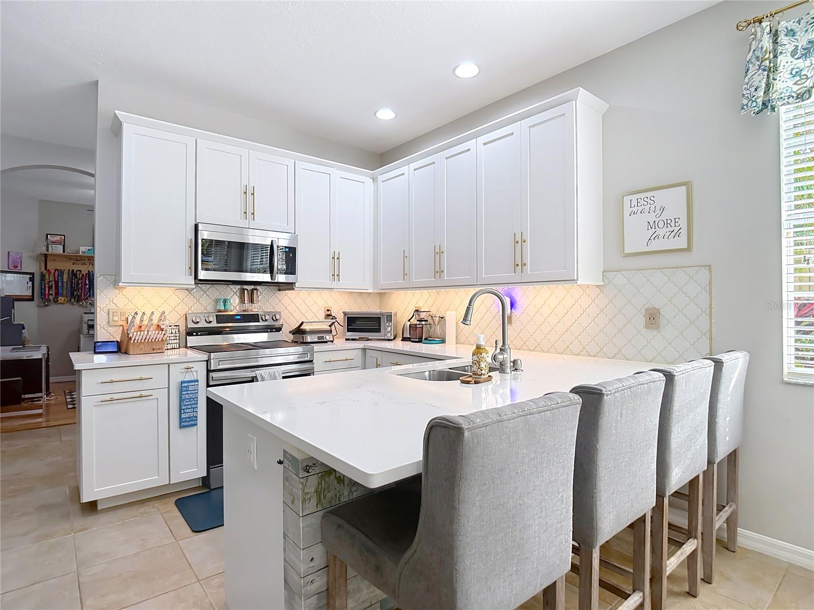 Image 23 of 59 For 8123 Stone Path Way