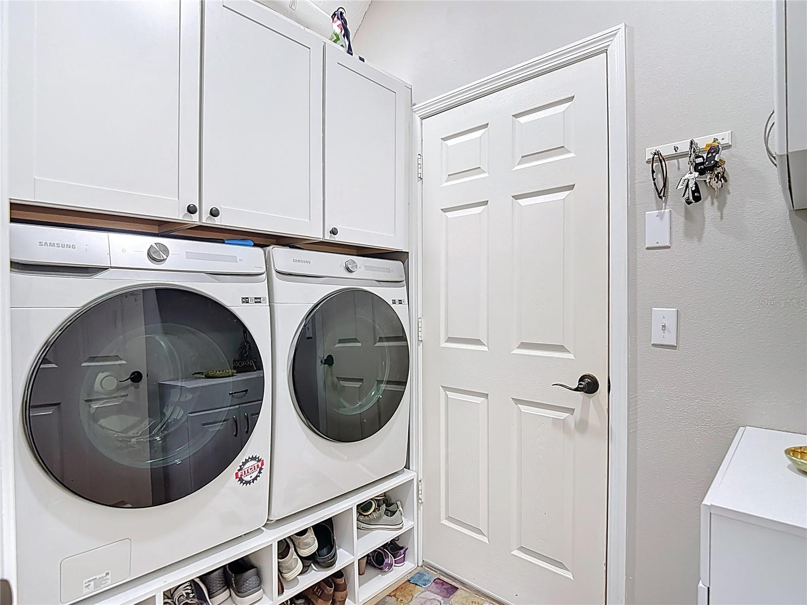 Image 34 of 59 For 8123 Stone Path Way