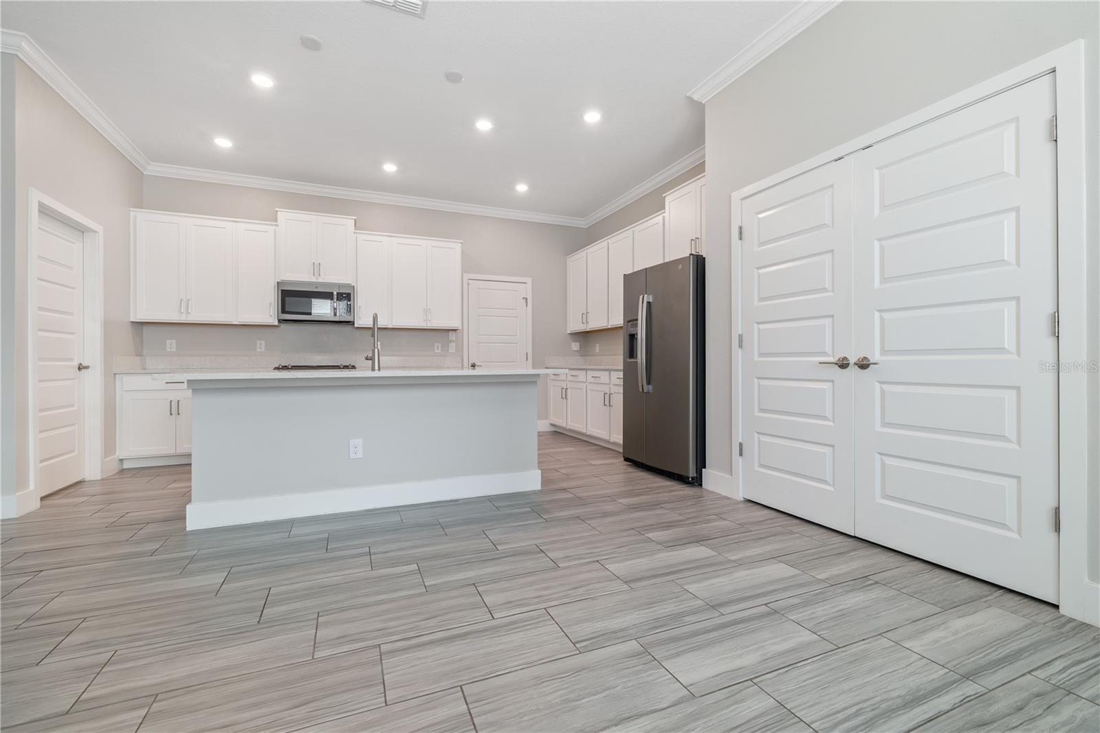 Image 6 of 34 For 7515 Faul Street