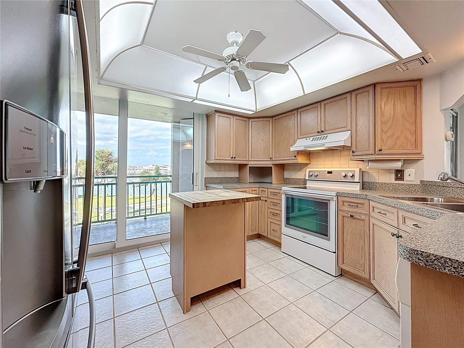 Image 17 of 98 For 1 Key Capri  201e