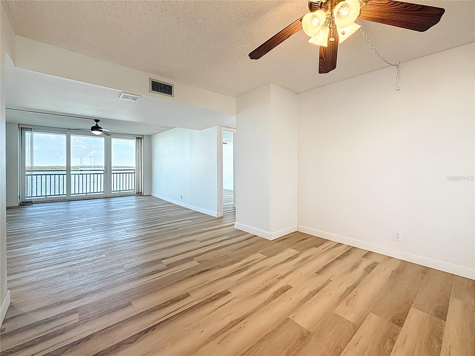 Image 31 of 98 For 1 Key Capri  201e