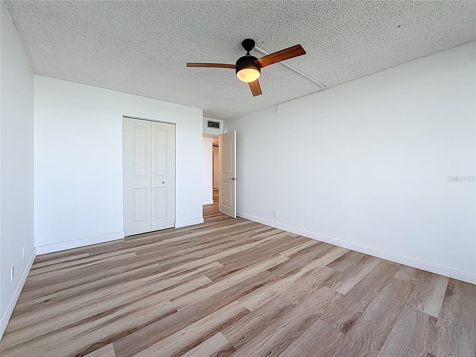 Image 41 of 98 For 1 Key Capri  201e