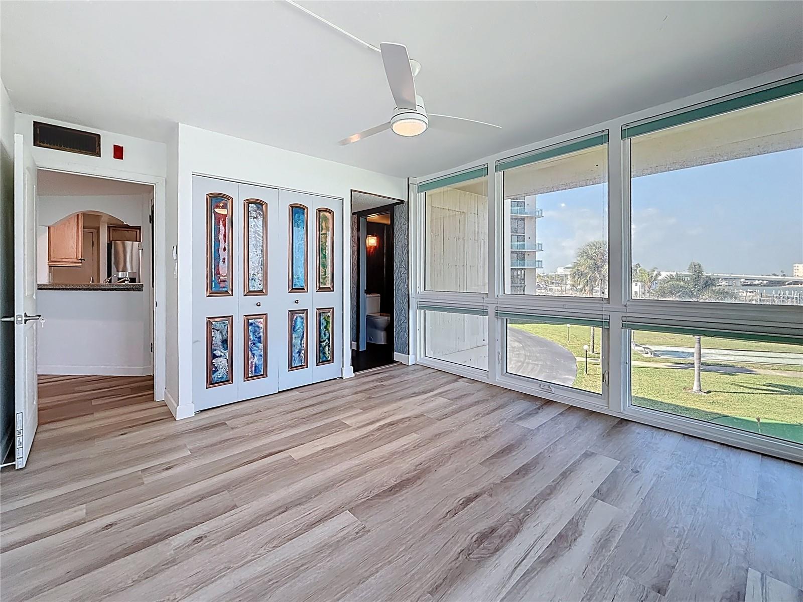 Image 46 of 98 For 1 Key Capri  201e