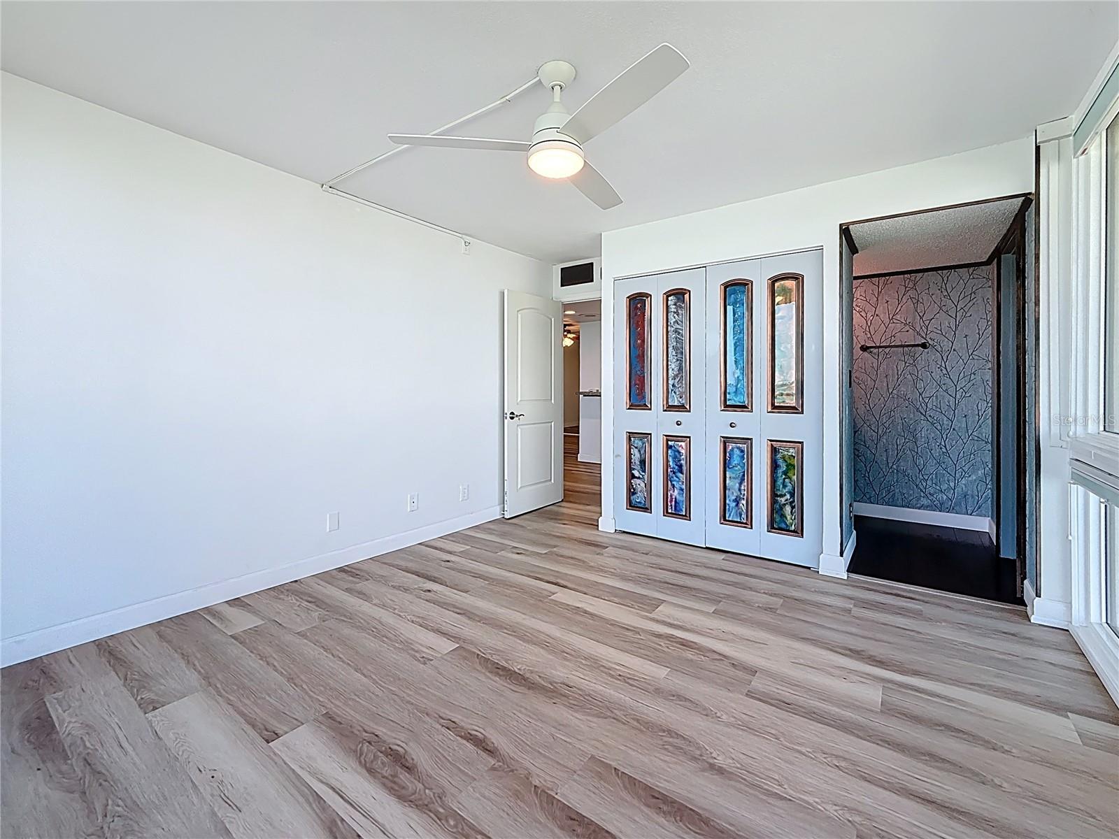 Image 47 of 98 For 1 Key Capri  201e