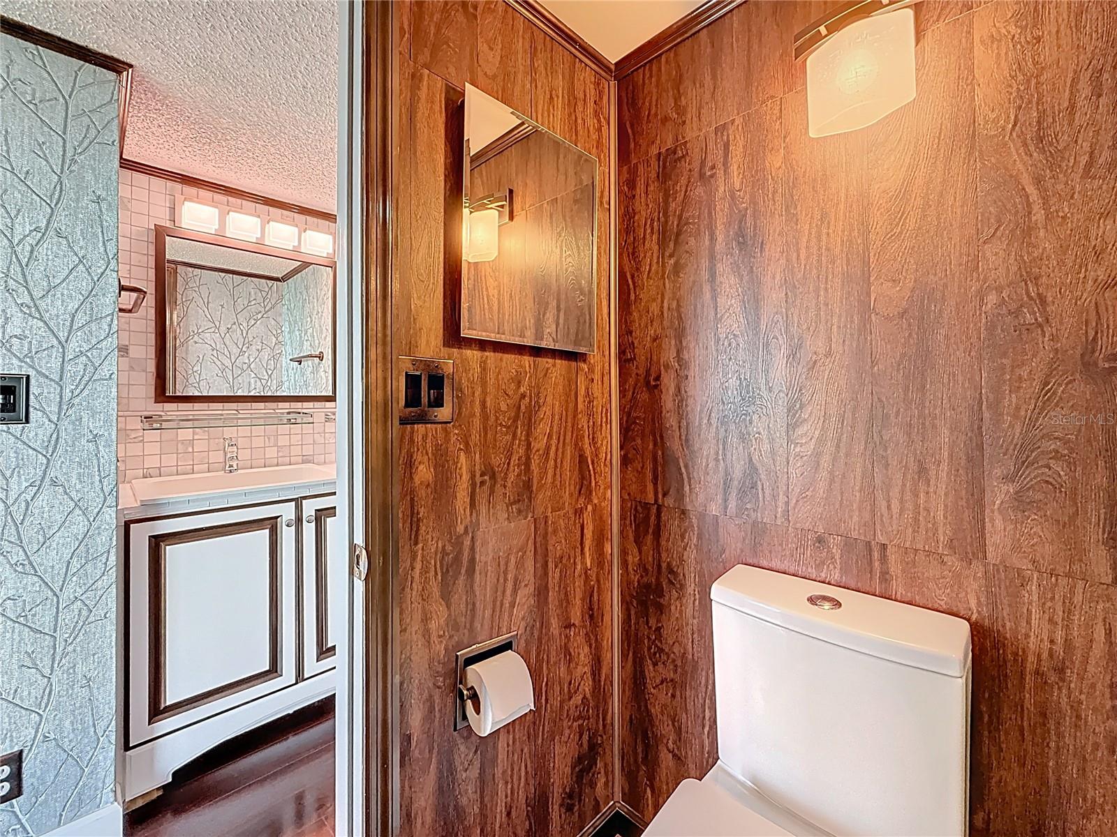 Image 52 of 98 For 1 Key Capri  201e