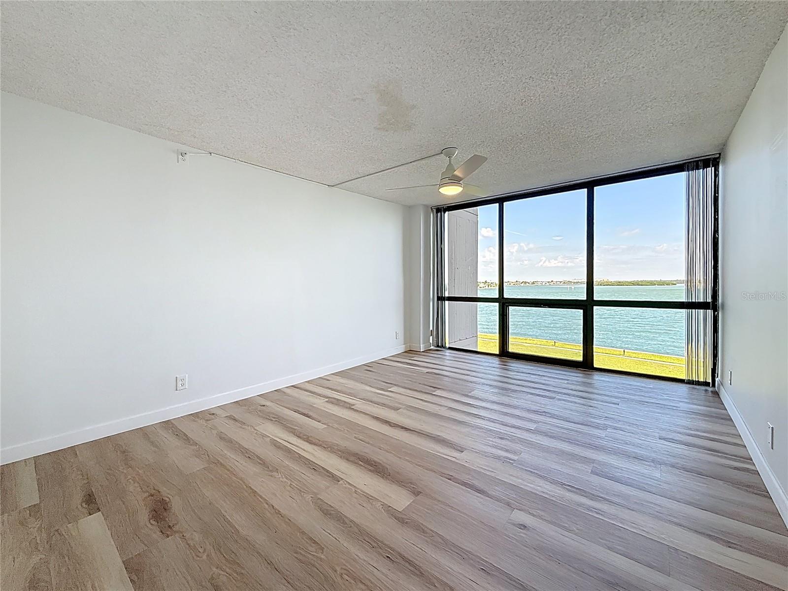 Image 53 of 98 For 1 Key Capri  201e