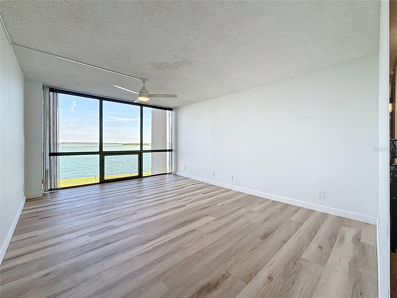 Image 54 of 98 For 1 Key Capri  201e