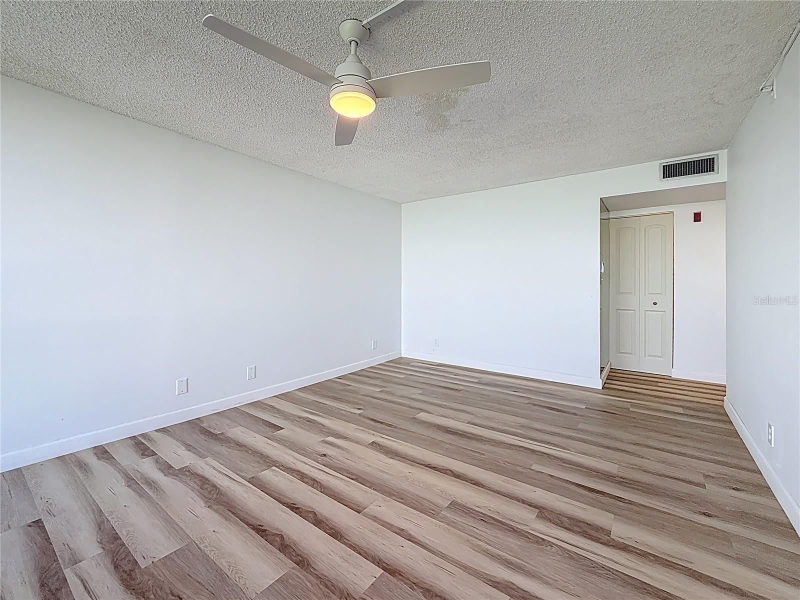 Image 55 of 98 For 1 Key Capri  201e