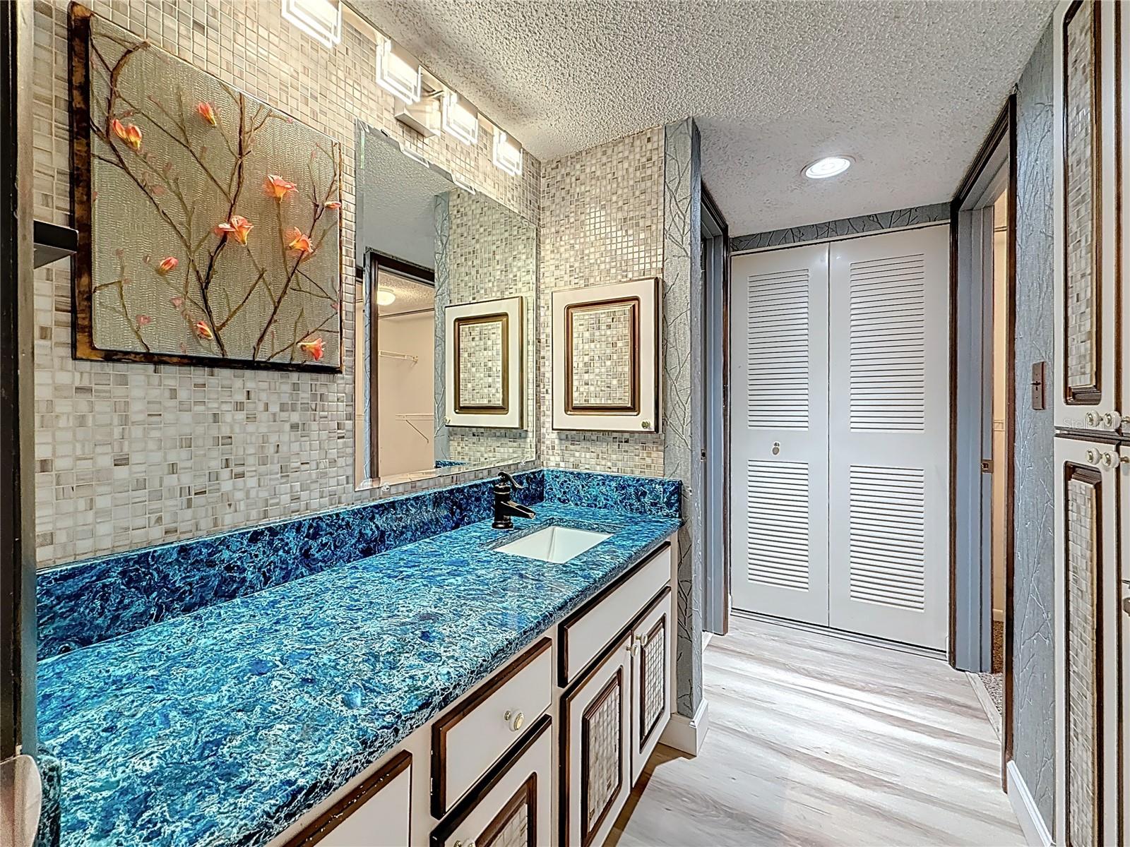 Image 56 of 98 For 1 Key Capri  201e