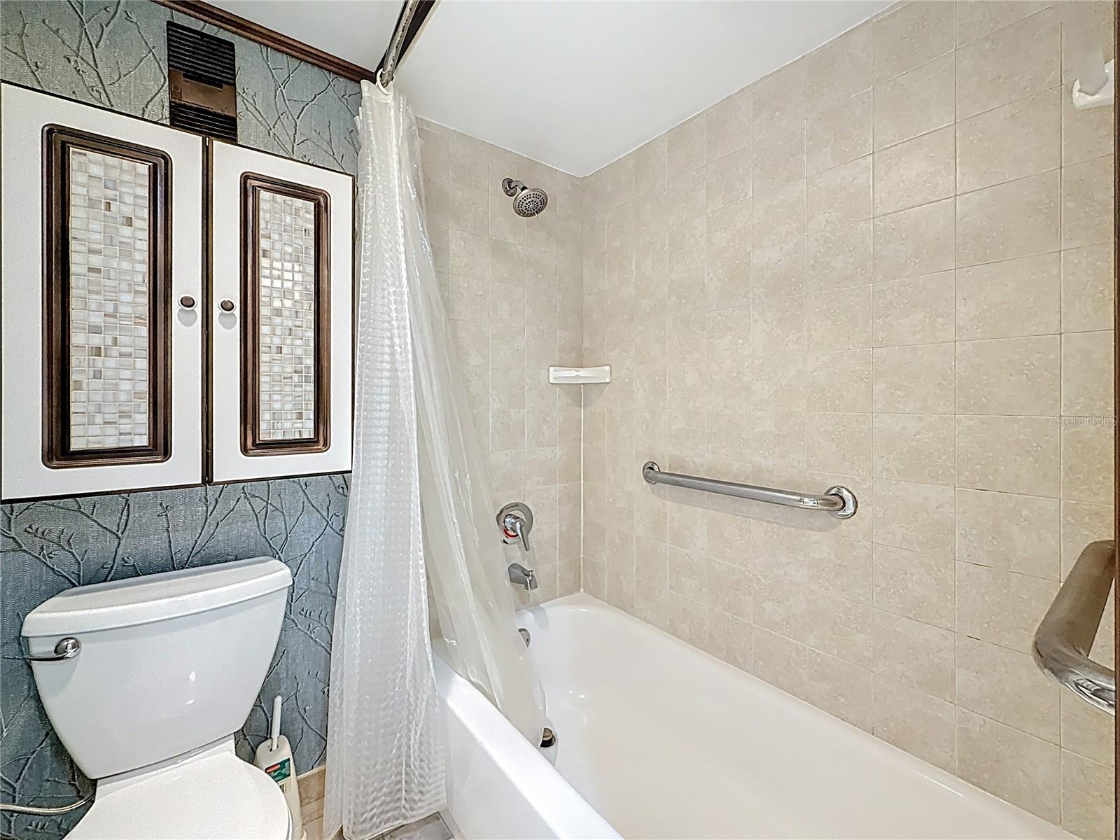 Image 58 of 98 For 1 Key Capri  201e