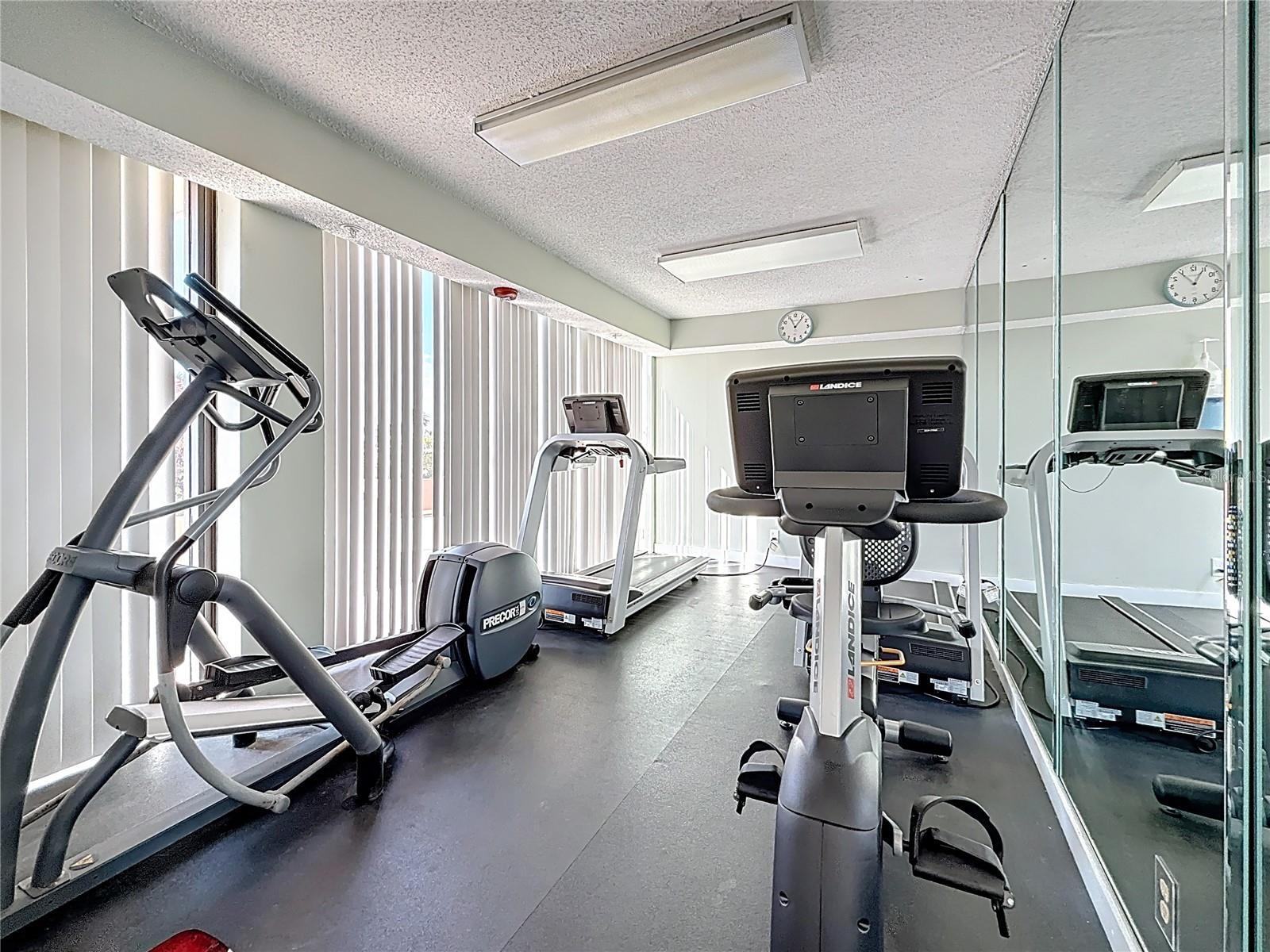 Image 67 of 98 For 1 Key Capri  201e