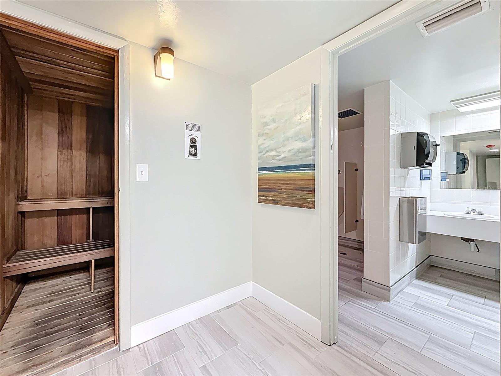 Image 72 of 98 For 1 Key Capri  201e