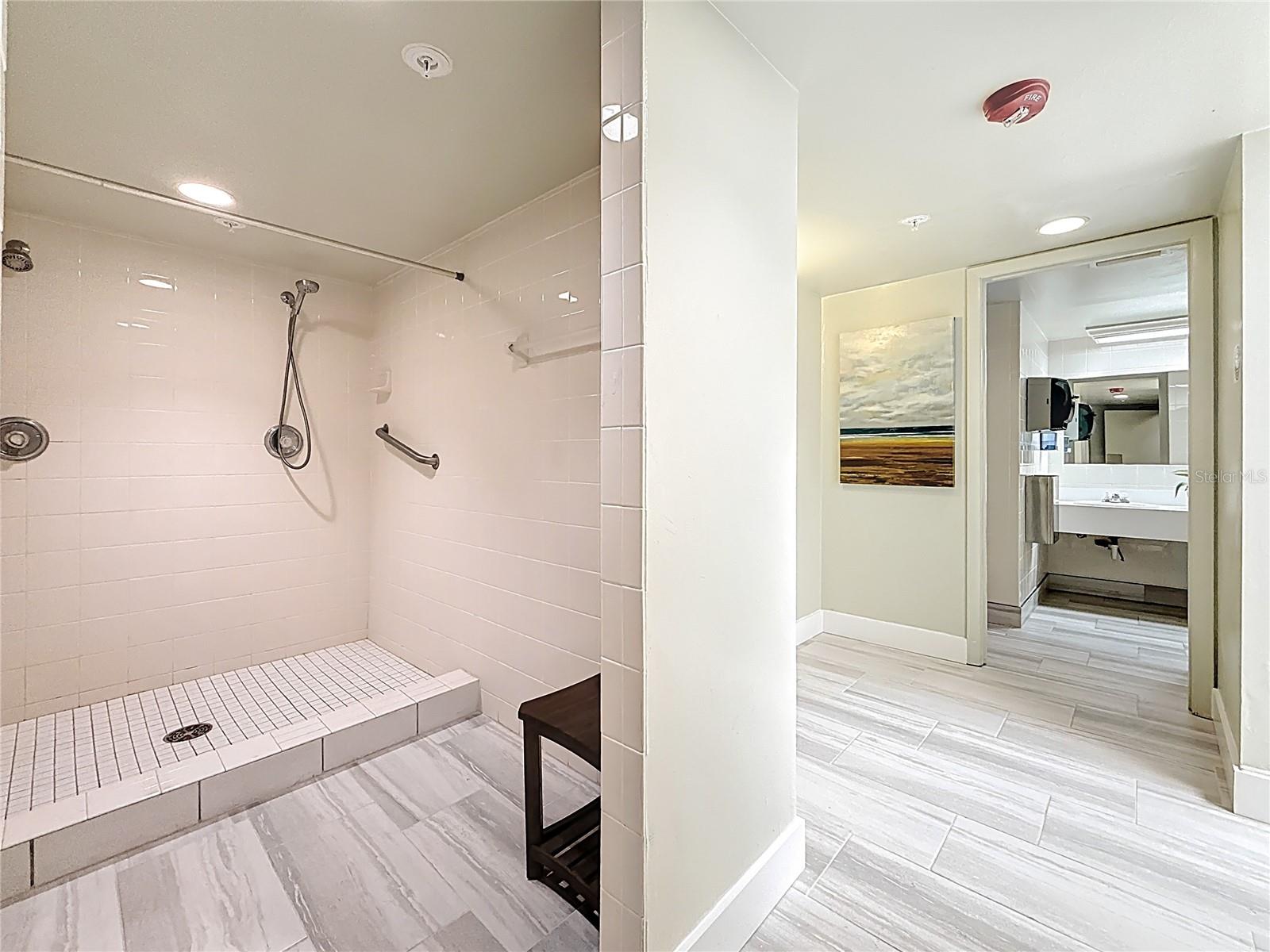 Image 73 of 98 For 1 Key Capri  201e