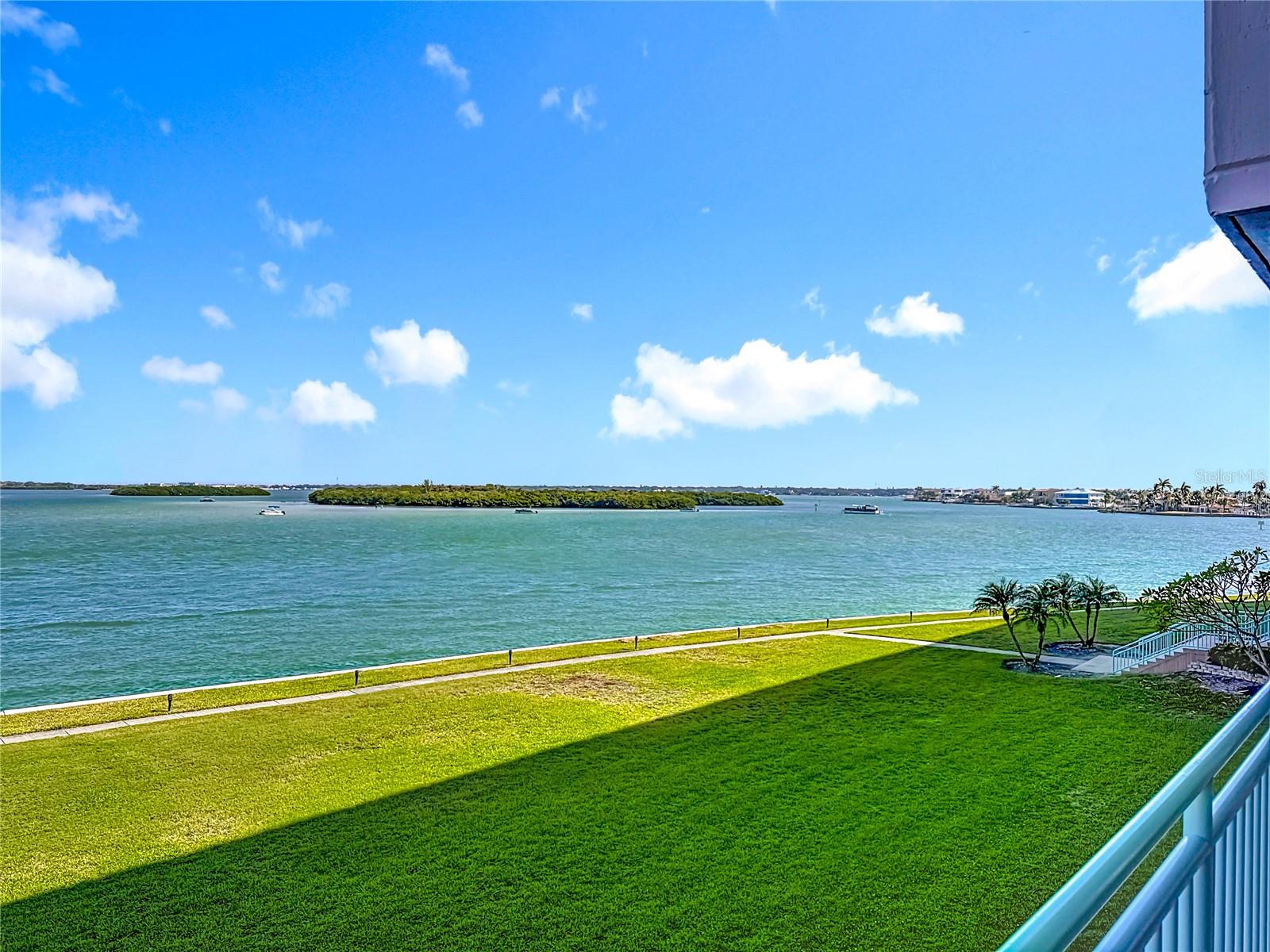 Image 93 of 98 For 1 Key Capri  201e