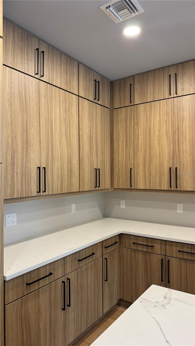 Image 10 of 40 For 1412 Moody Avenue A