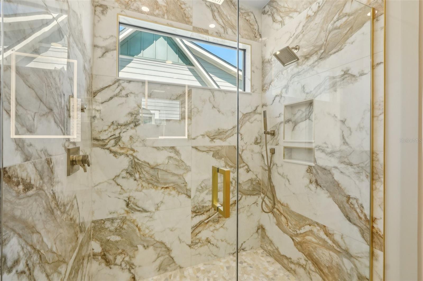 Image 20 of 40 For 1412 Moody Avenue A