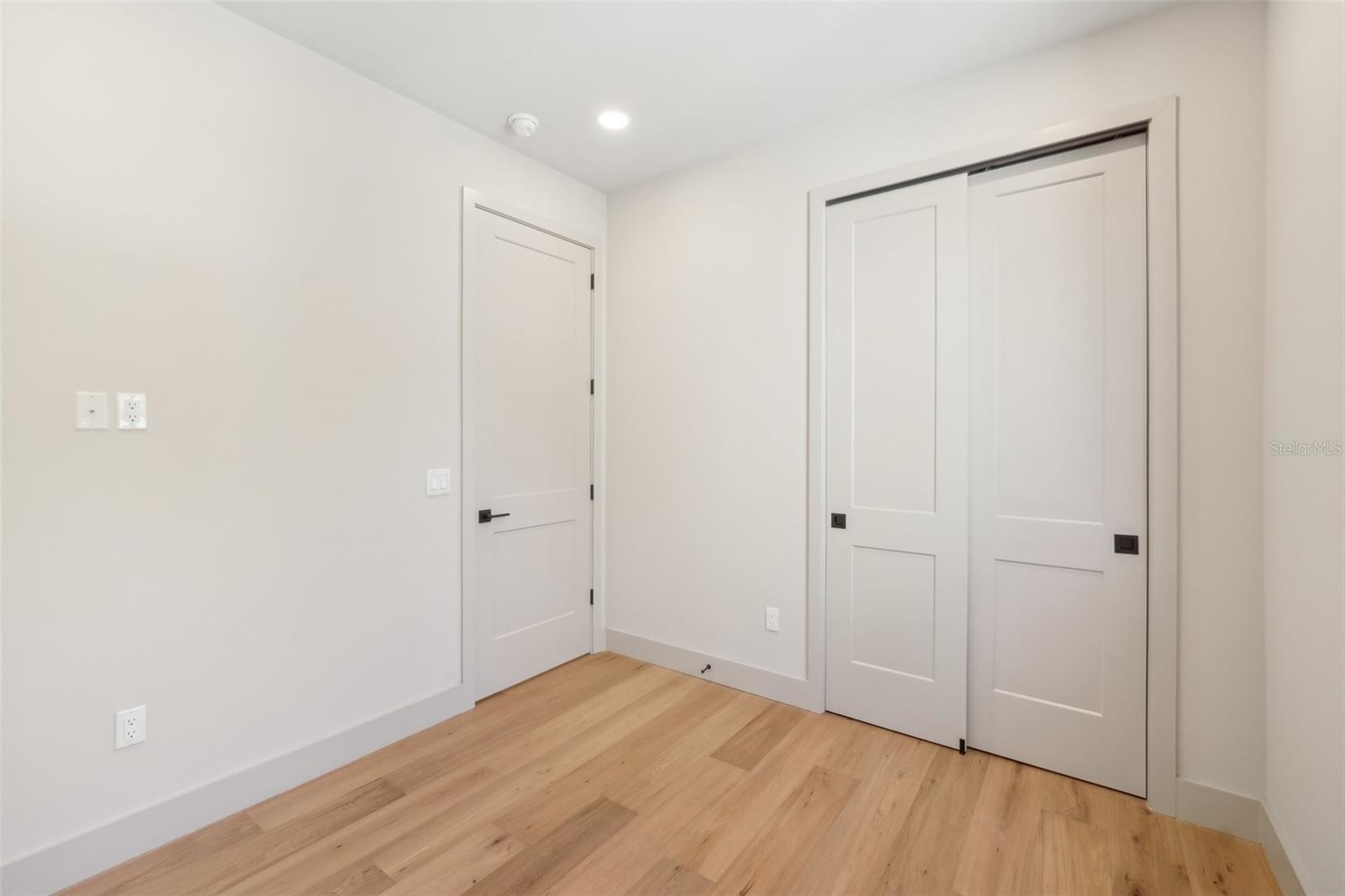 Image 22 of 40 For 1412 Moody Avenue A