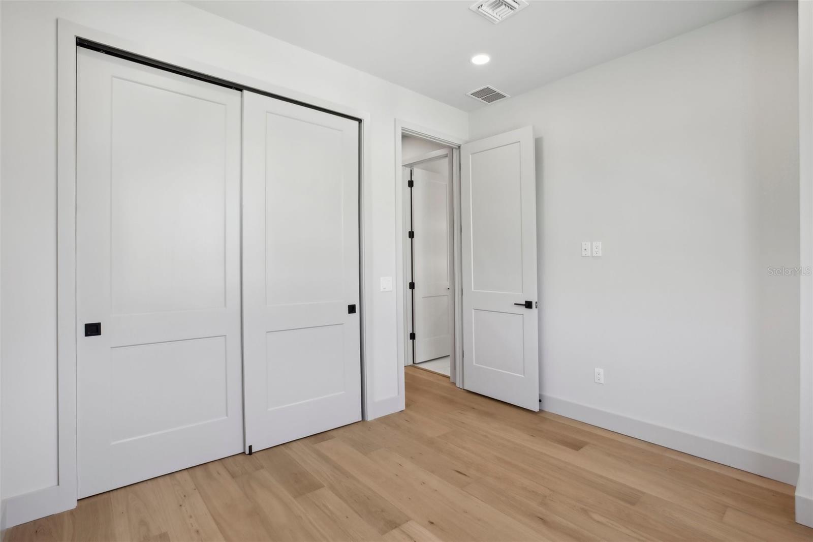 Image 30 of 40 For 1412 Moody Avenue A