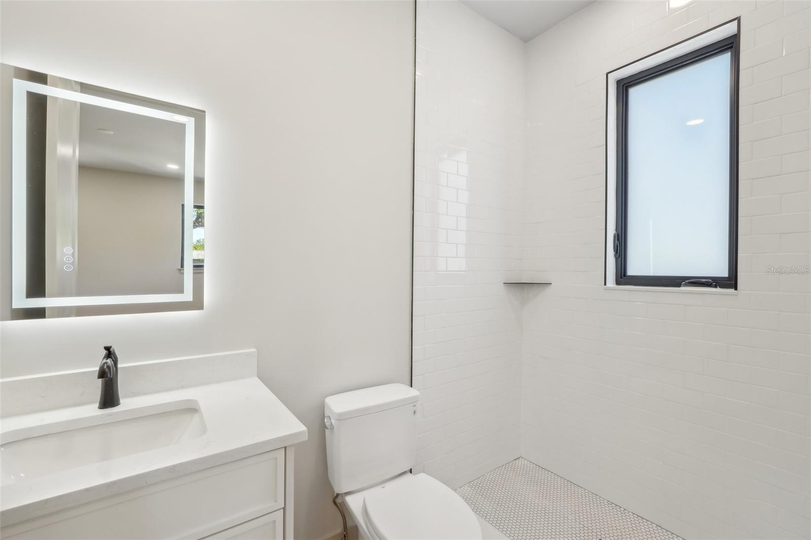 Image 33 of 40 For 1412 Moody Avenue A