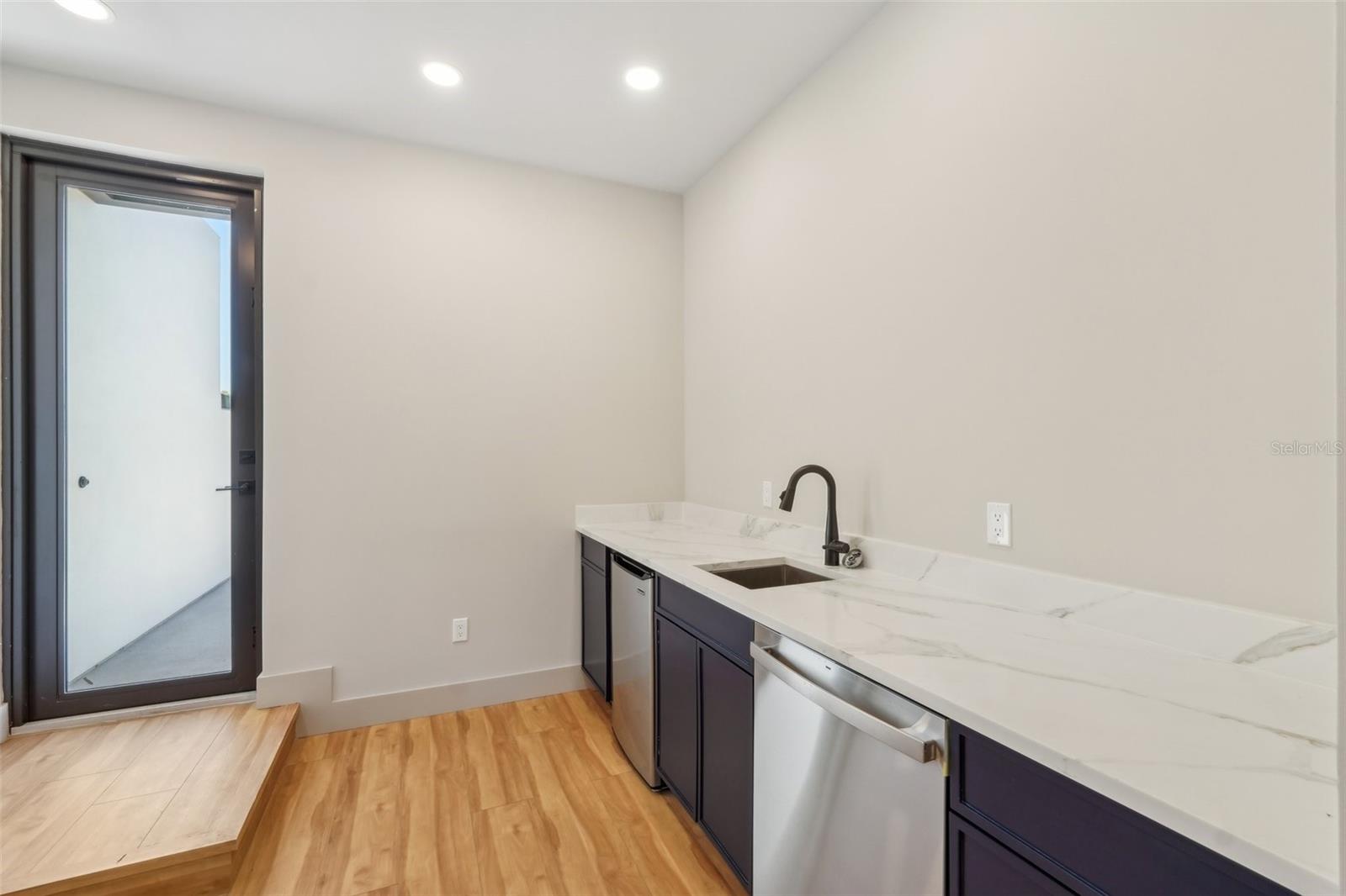 Image 34 of 40 For 1412 Moody Avenue A