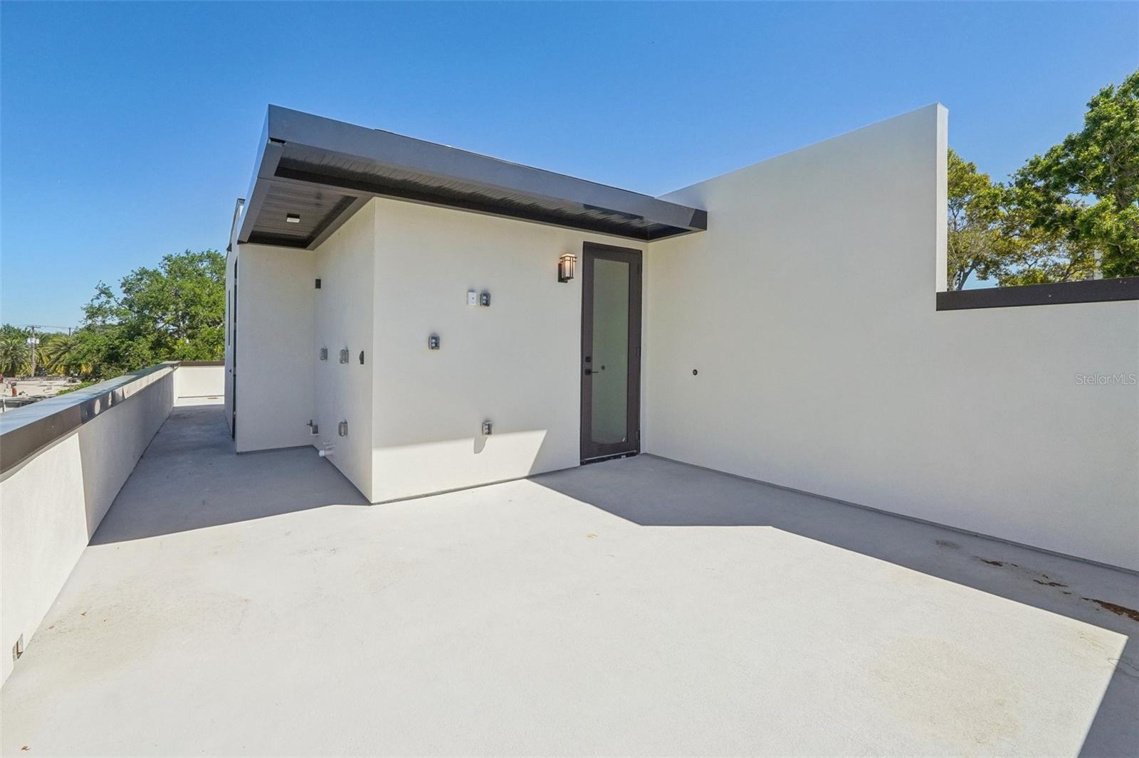 Image 36 of 40 For 1412 Moody Avenue A