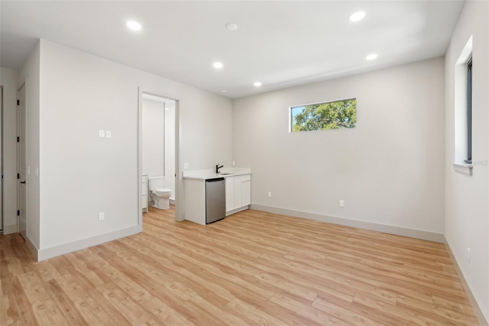 Image 38 of 40 For 1412 Moody Avenue A