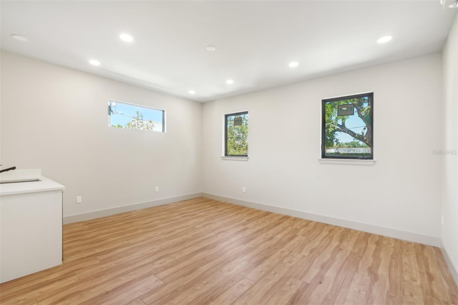 Image 39 of 40 For 1412 Moody Avenue A