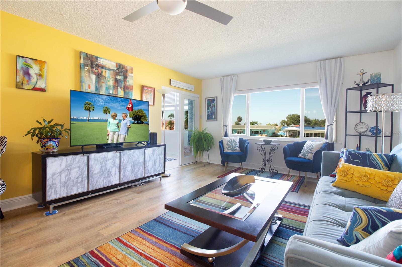 Image 4 of 31 For 4725 Cove Circle 207