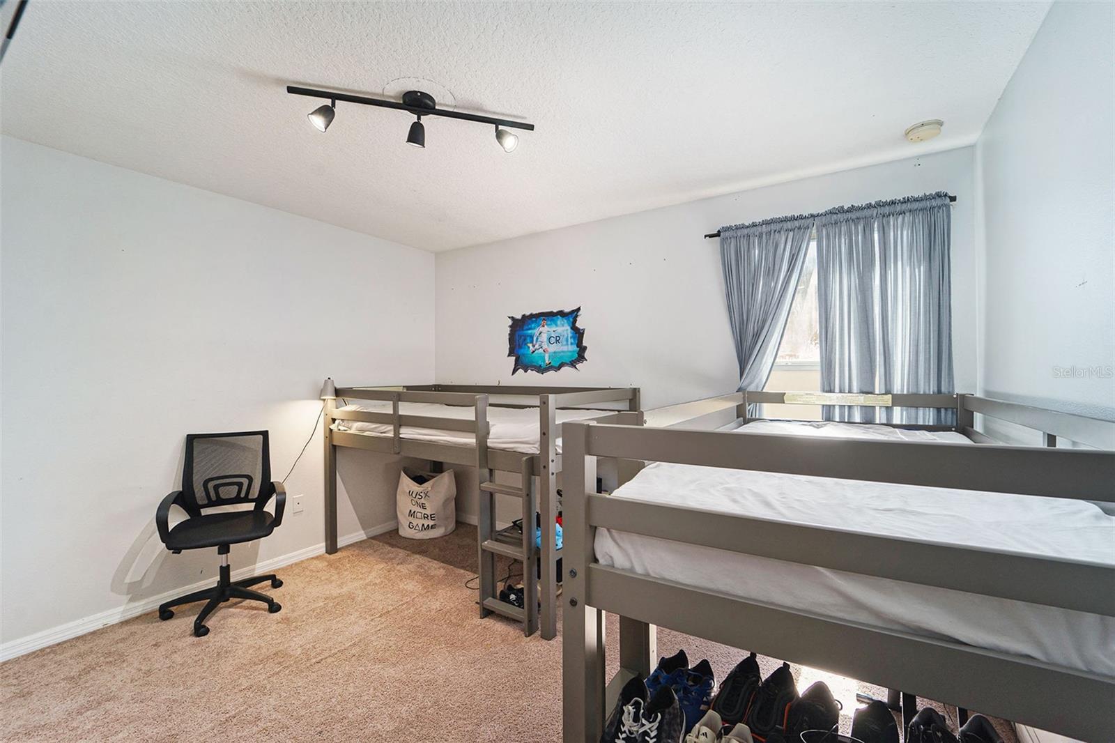 Image 22 of 32 For 1421 Tahoe Springs Court