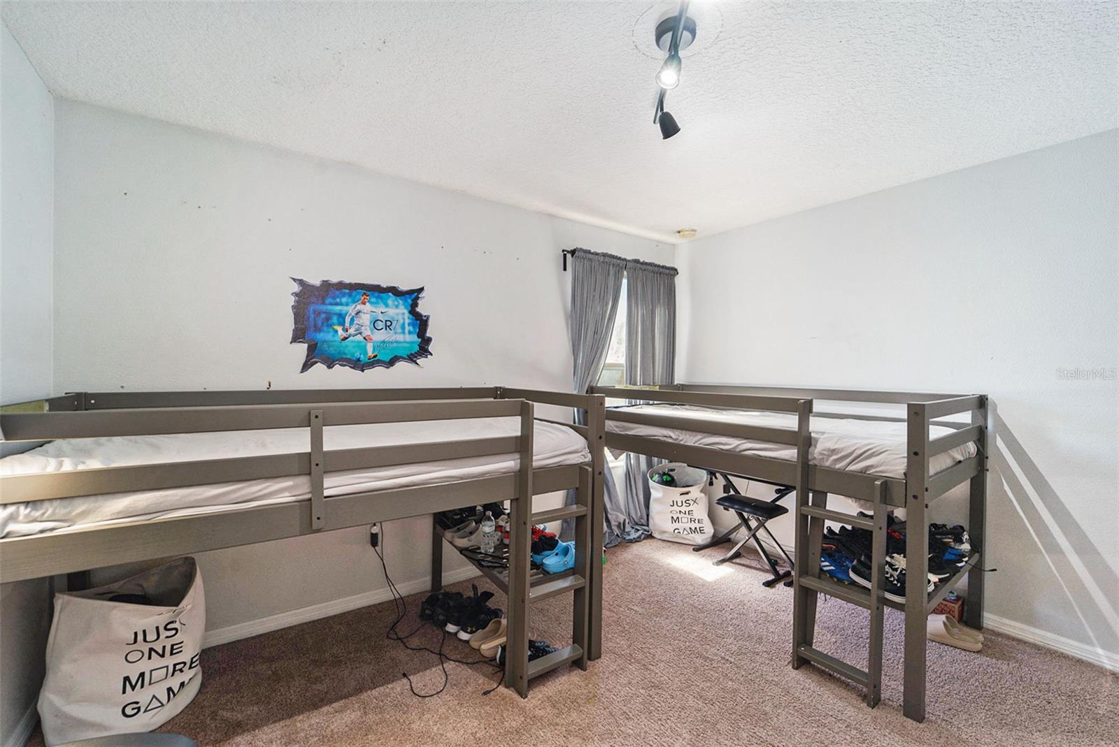 Image 23 of 32 For 1421 Tahoe Springs Court