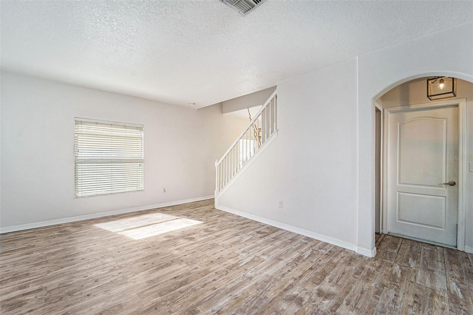 Image 5 of 32 For 1421 Tahoe Springs Court